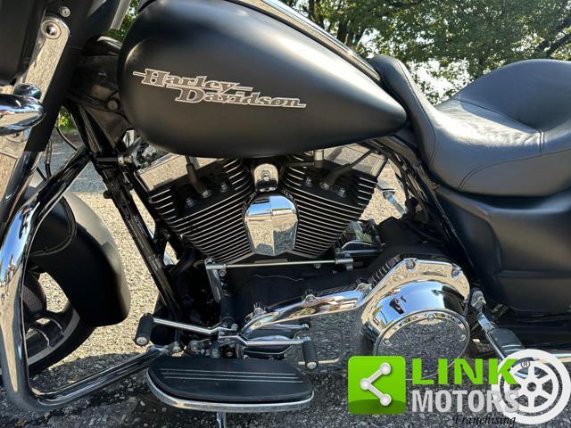 HARLEY-DAVIDSON FLHX Street Glide Special