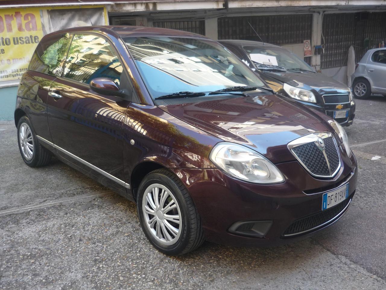 Lancia Ypsilon 1.2 Oro Giallo