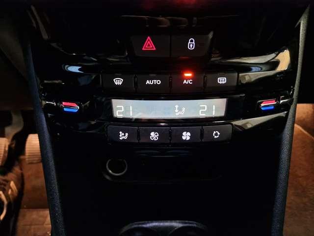 Peugeot 208 PureTech 82 5 porte Allure