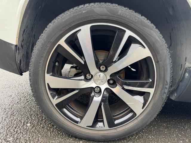 PEUGEOT 2008 1.6 e-HDi 115 CV Stop&Start Allure