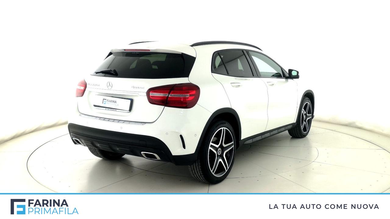 Mercedes-Benz GLA - X156 - GLA 220 d Premium 4matic auto