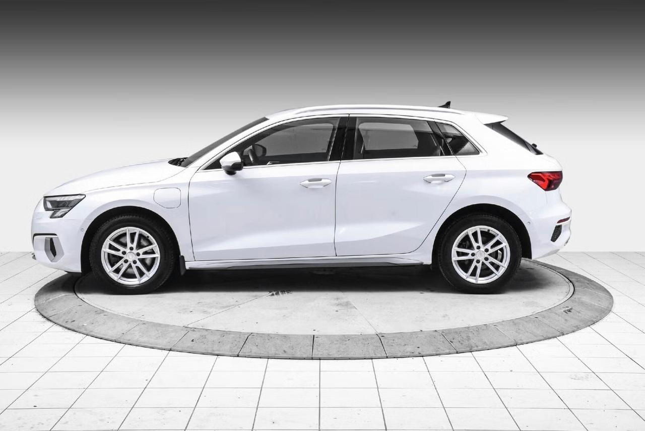 Audi A3 Sportback 40 TFSIe Advanced Business