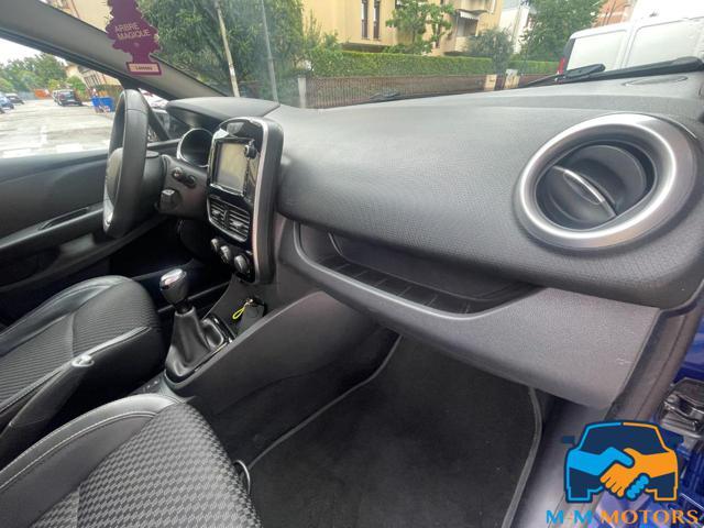 RENAULT Clio neo patentati + garanzia 12 mesi