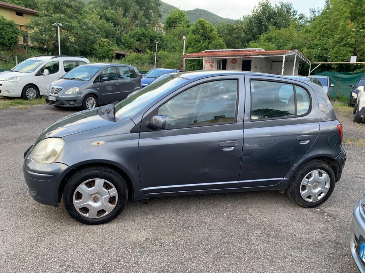 Toyota Yaris 1.0i 16V cat 5 porte