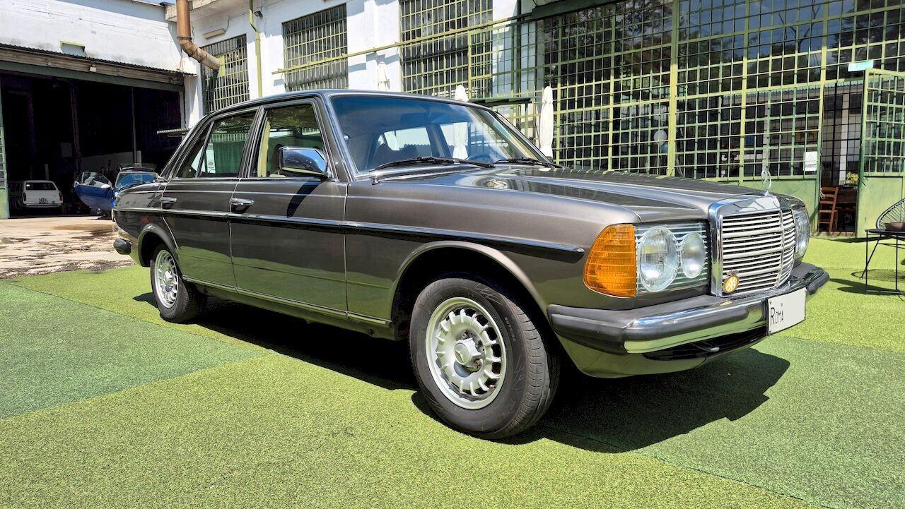 Mercedes-Benz 240 D Berlina W123 - 1980