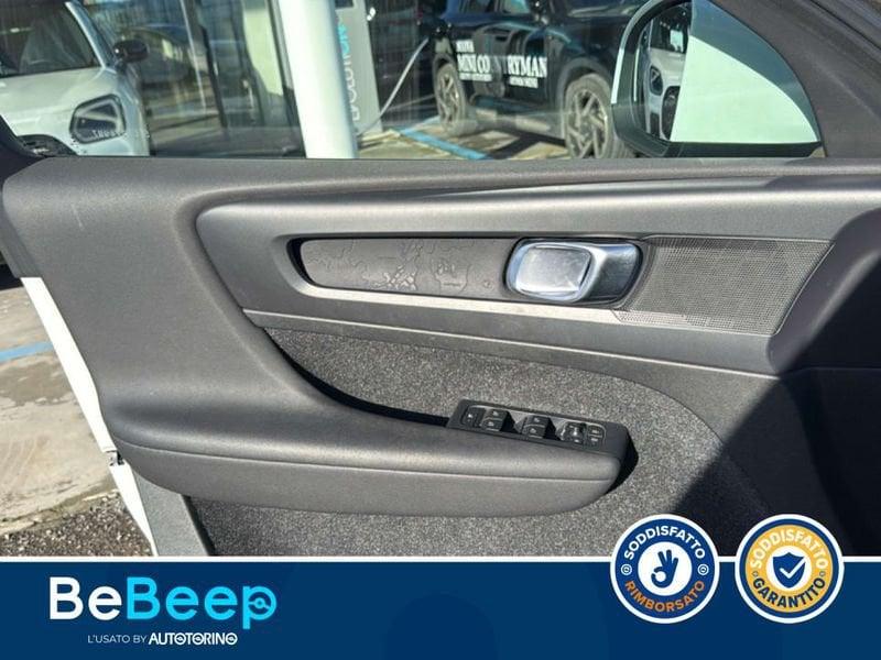 Volvo XC40 1.5 T3 MOMENTUM 163CV MY20