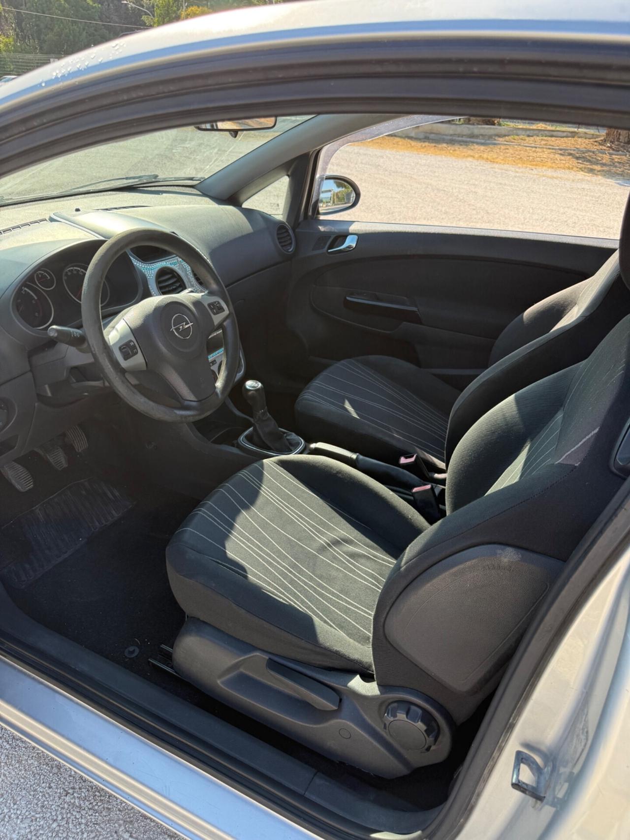Opel Corsa Diesel 1.3 CDTi 75cv NEOPATENTATI OK
