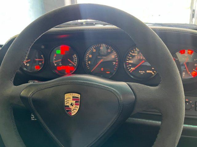 PORSCHE 993 Carrera 4 cat S Coupé