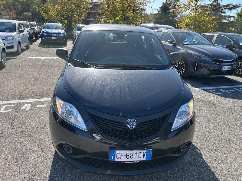 Lancia Ypsilon III 2015 1.0 hybrid Silver s&s 70cv