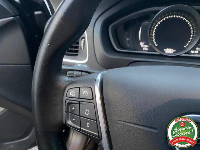 VOLVO V40 D2 'eco' Momentum