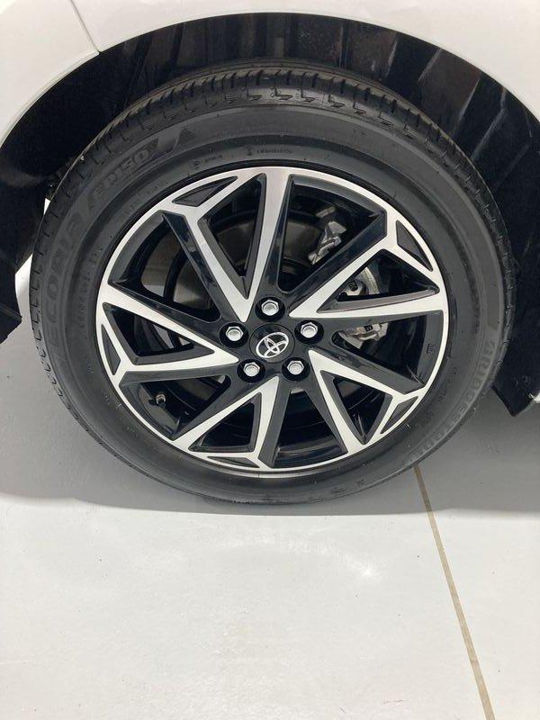 Toyota Yaris Hybrid Style MY22