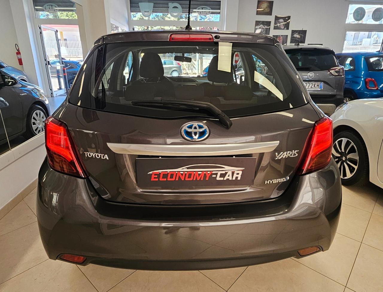 Toyota Yaris 1.5 Hybrid 5 porte Cool AUTOMATICO