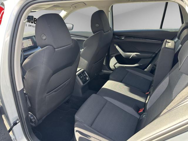 SKODA Octavia 2.0 TDI EVO SCR DSG Wagon Executive