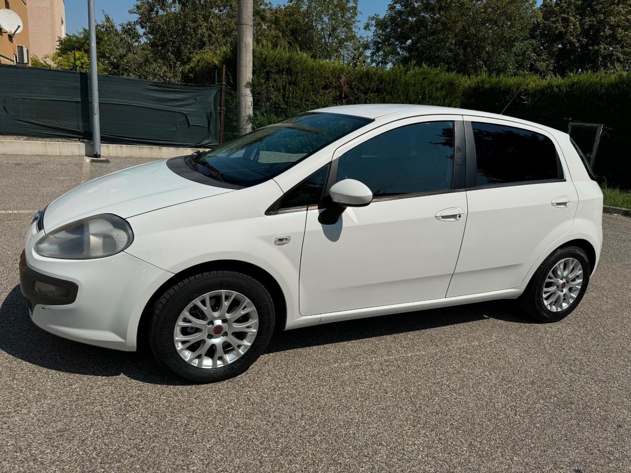 Fiat Punto Evo 1.3 MJT - NEOPATENTATI - 12 MESI DI GARANZIA -