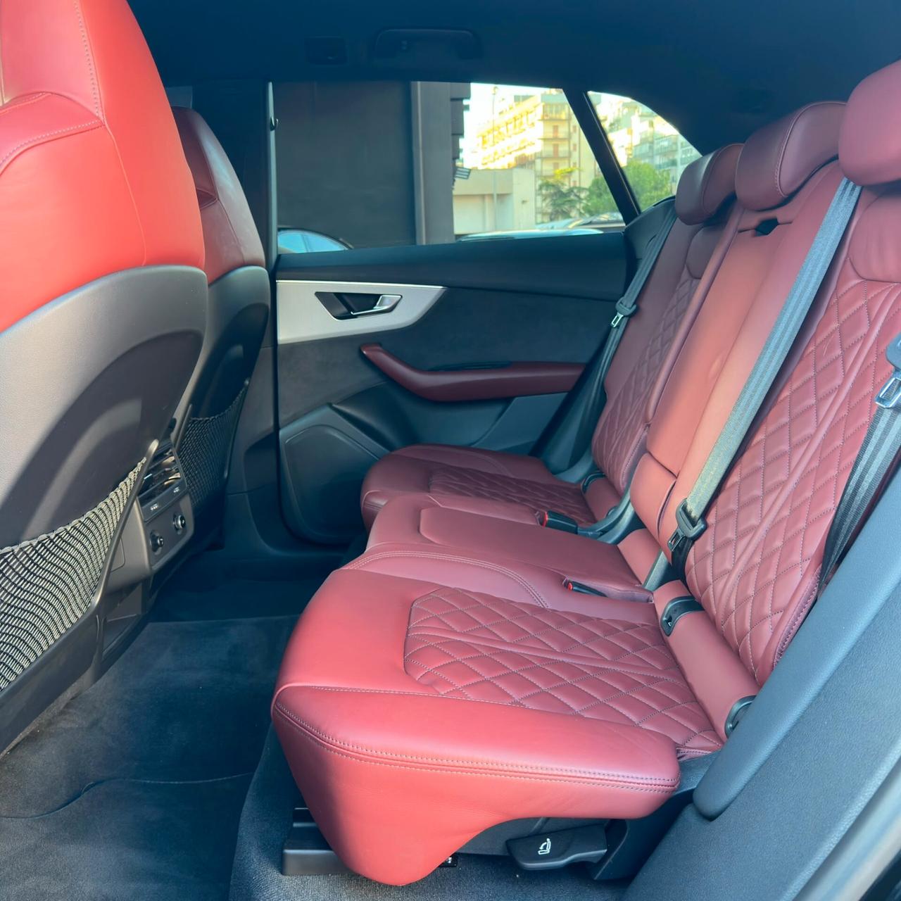 Audi Q8 SQ8 SUV TFSI quattro tiptronic sport attitude