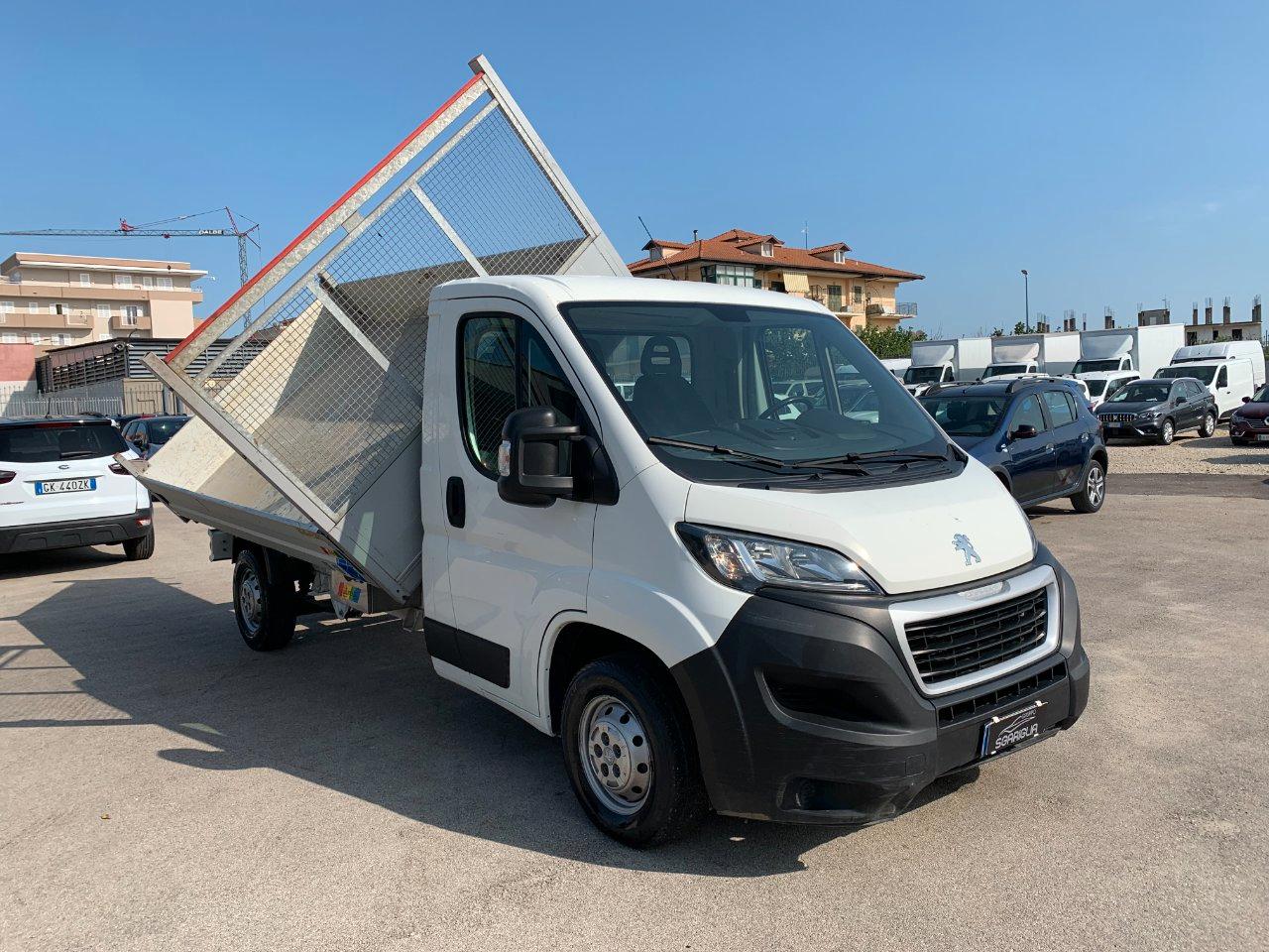 PEUGEOT Boxer Ribaltabile Trilaterale Cassone Fisso