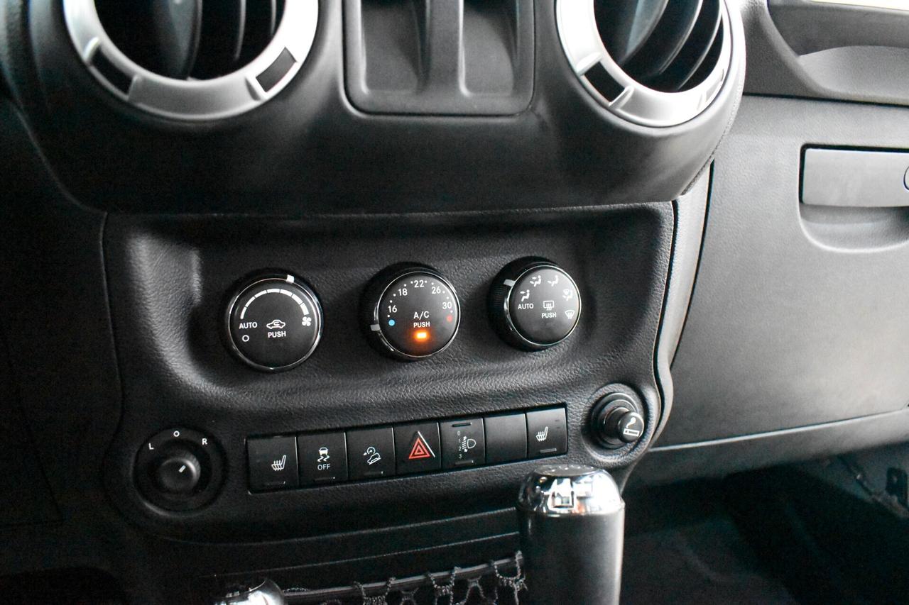 Jeep Wrangler Unlimited 2.8 CRD DPF Sahara Auto