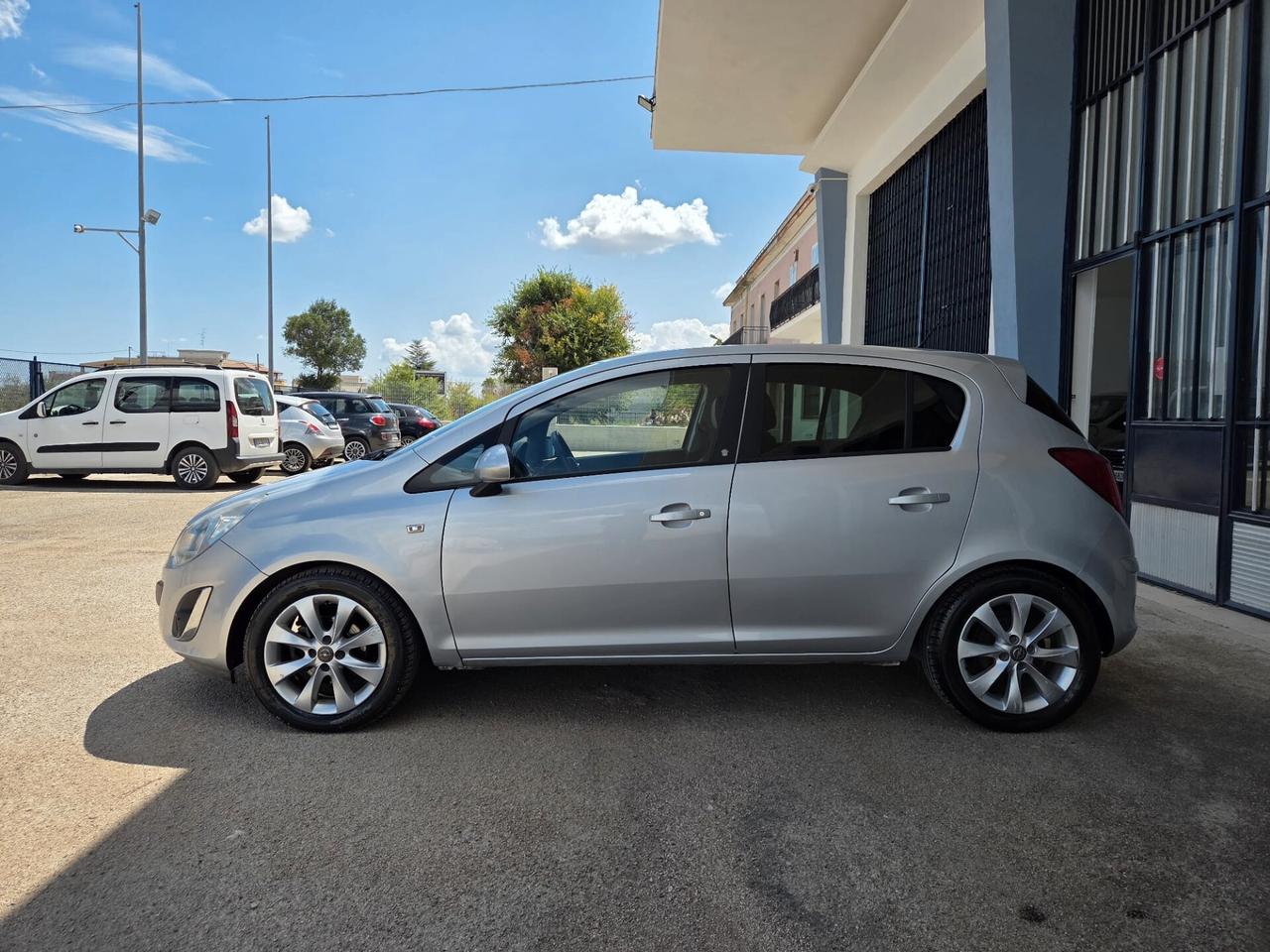 Opel Corsa 1.2 85CV 5 porte GPL-TECH One