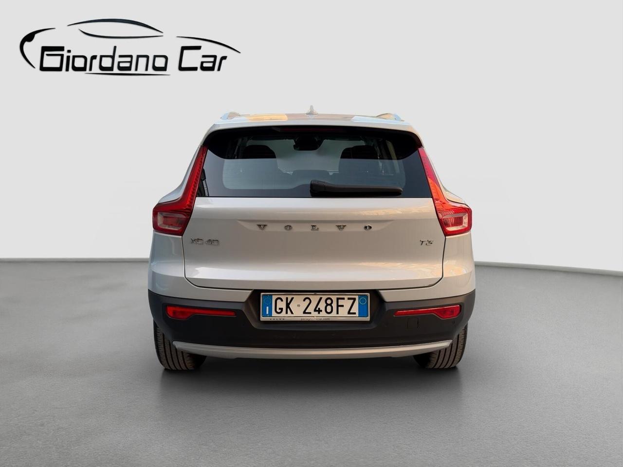 Volvo XC40 T3 Momentum Pro Automatico
