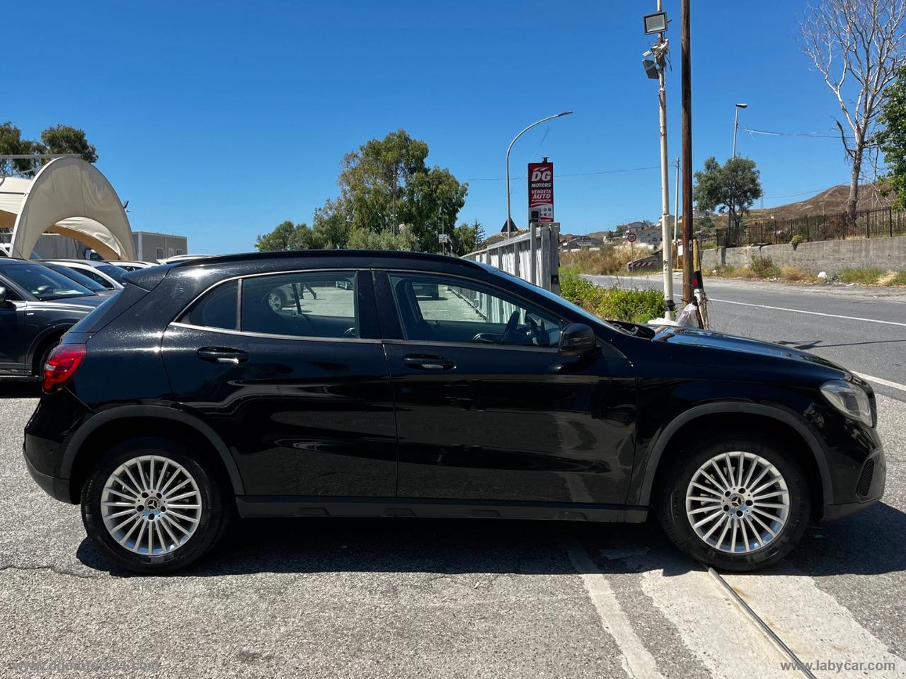 MERCEDES-BENZ GLA 200 d Automatic Sport