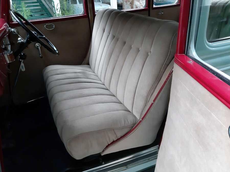 Ford Model B Sedan – 1933