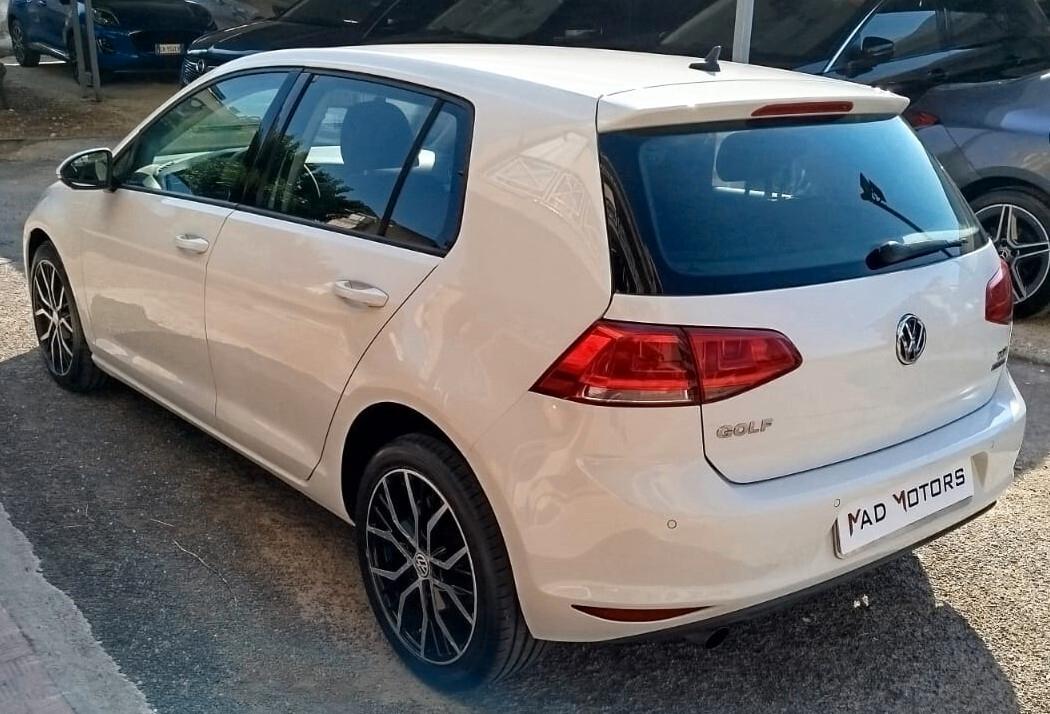 Volkswagen Golf 1.6 TDI DPF Highline NEO 2014