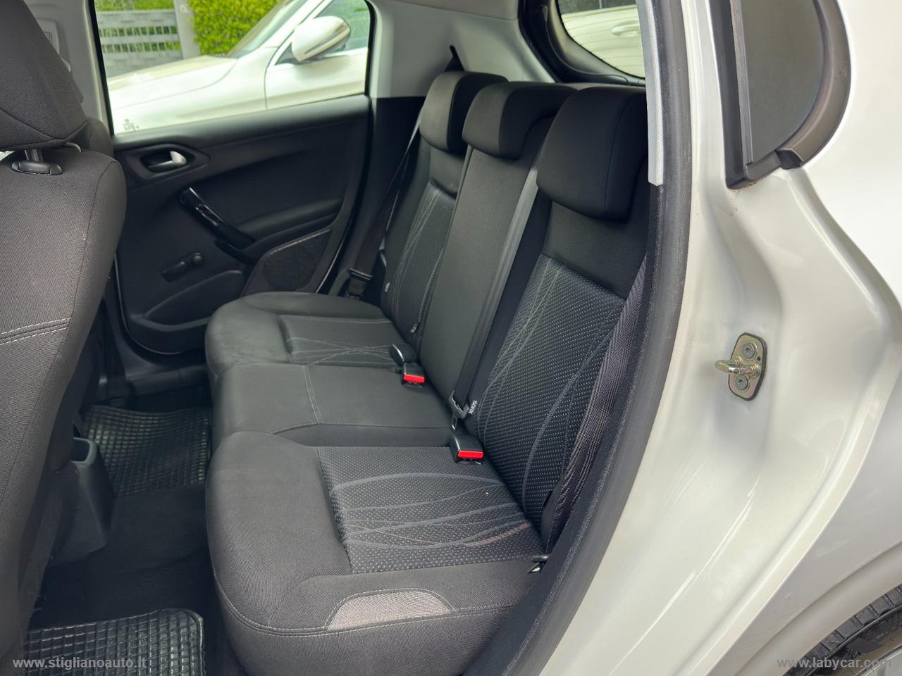 PEUGEOT 208 1.4 HDi 68 CV 5p. Business