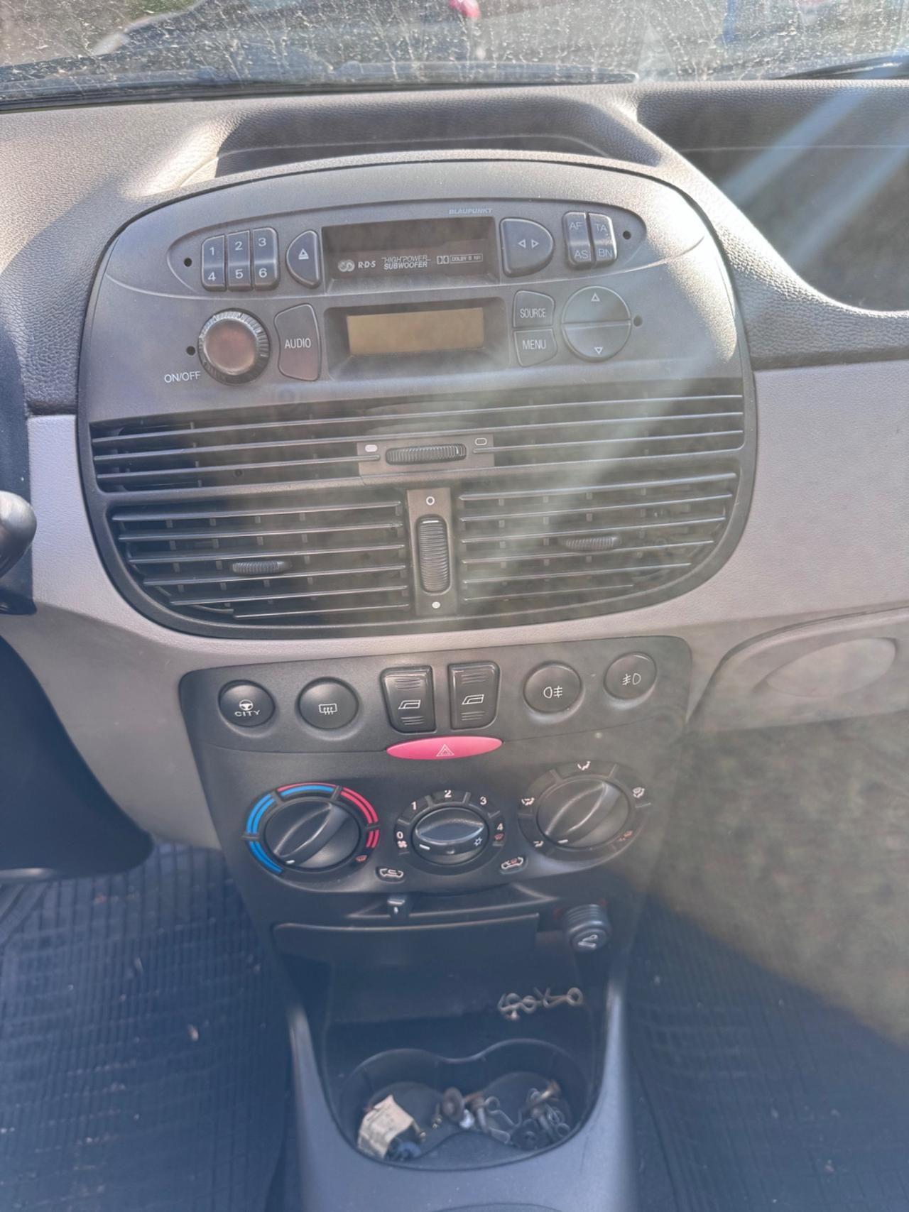 Fiat Punto 1.9 JTD 5 porte HLX