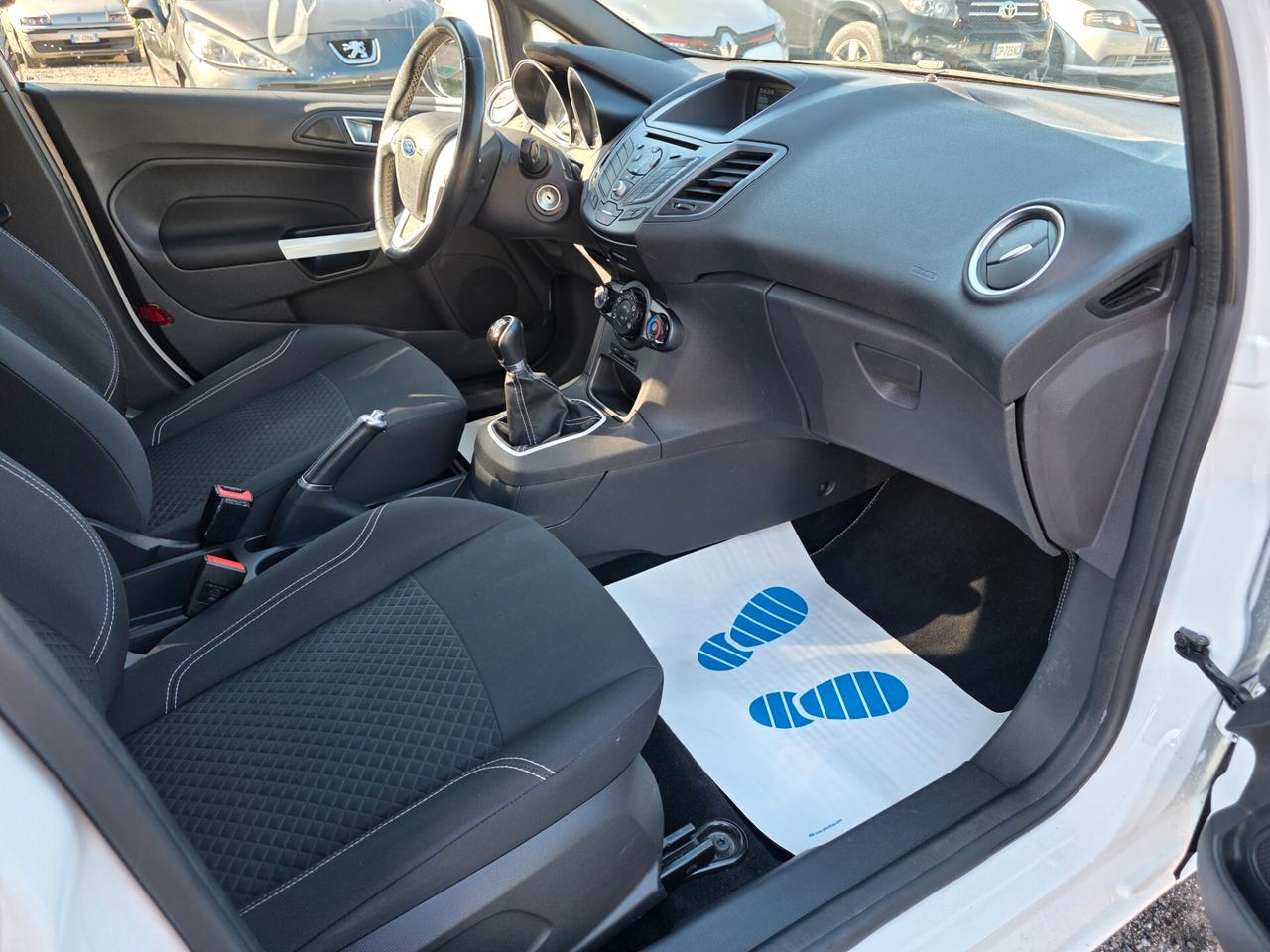 Ford Fiesta 1.5 TDCi Black & White Edition
