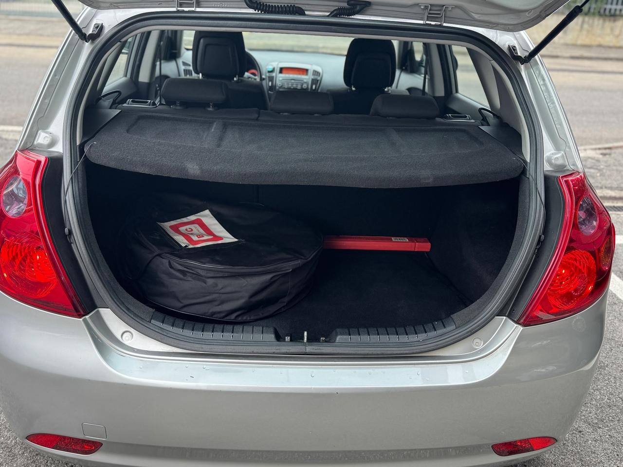 Kia Ceed cee'd 1.4 109CV 5p. LX Bi-Fuel