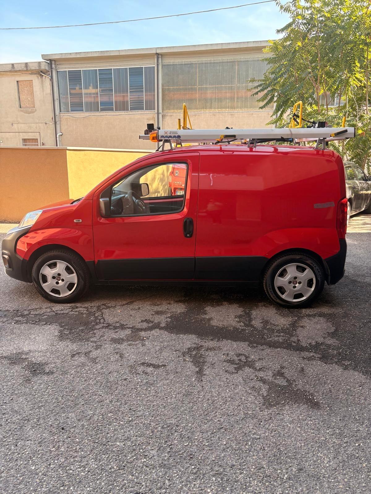 Fiat Fiorino 1.3 MJT 95CV Combinato Adventure M1