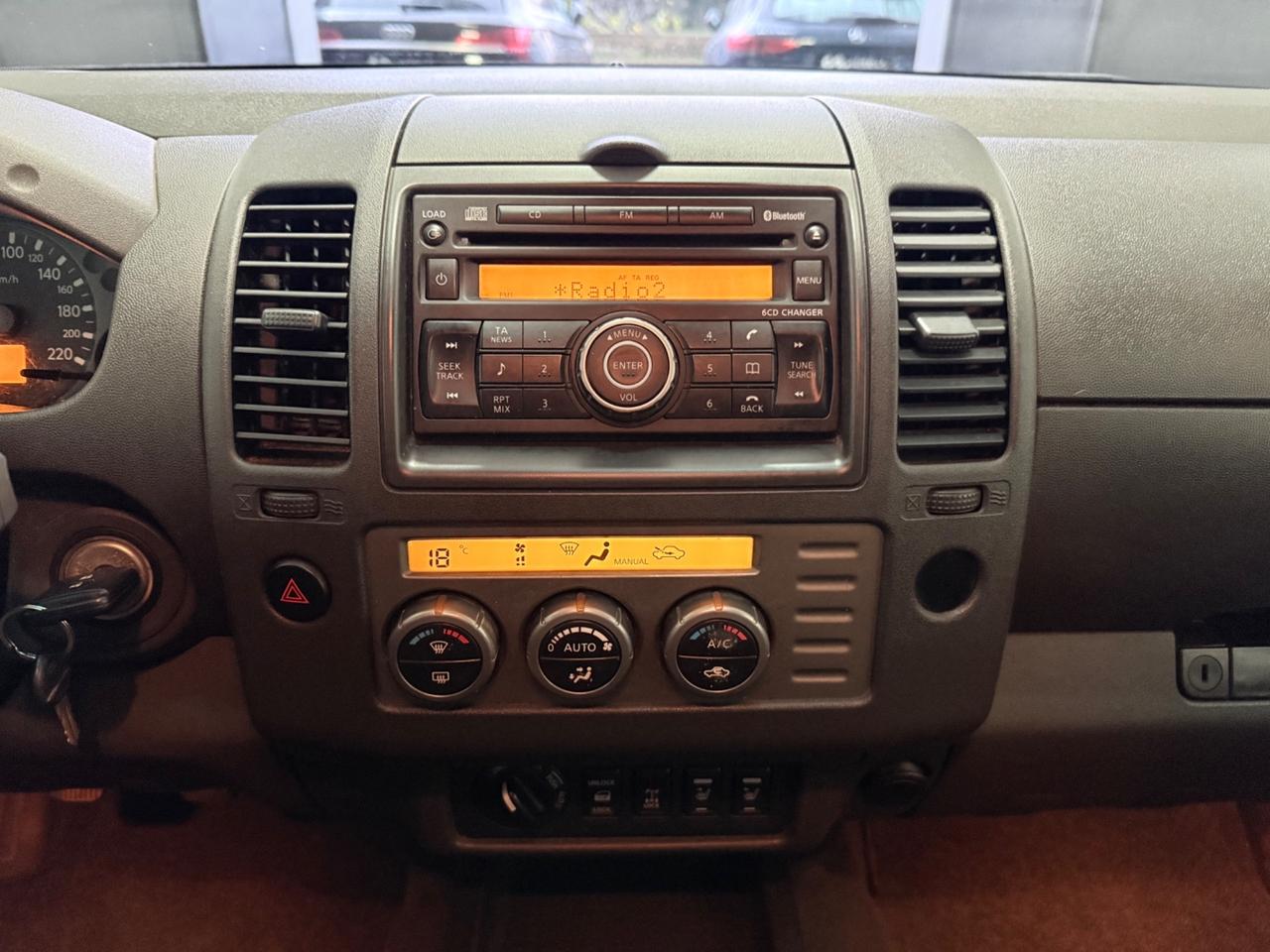 Nissan Navara 2.5 dCi 171CV 4 porte Double Cab LE