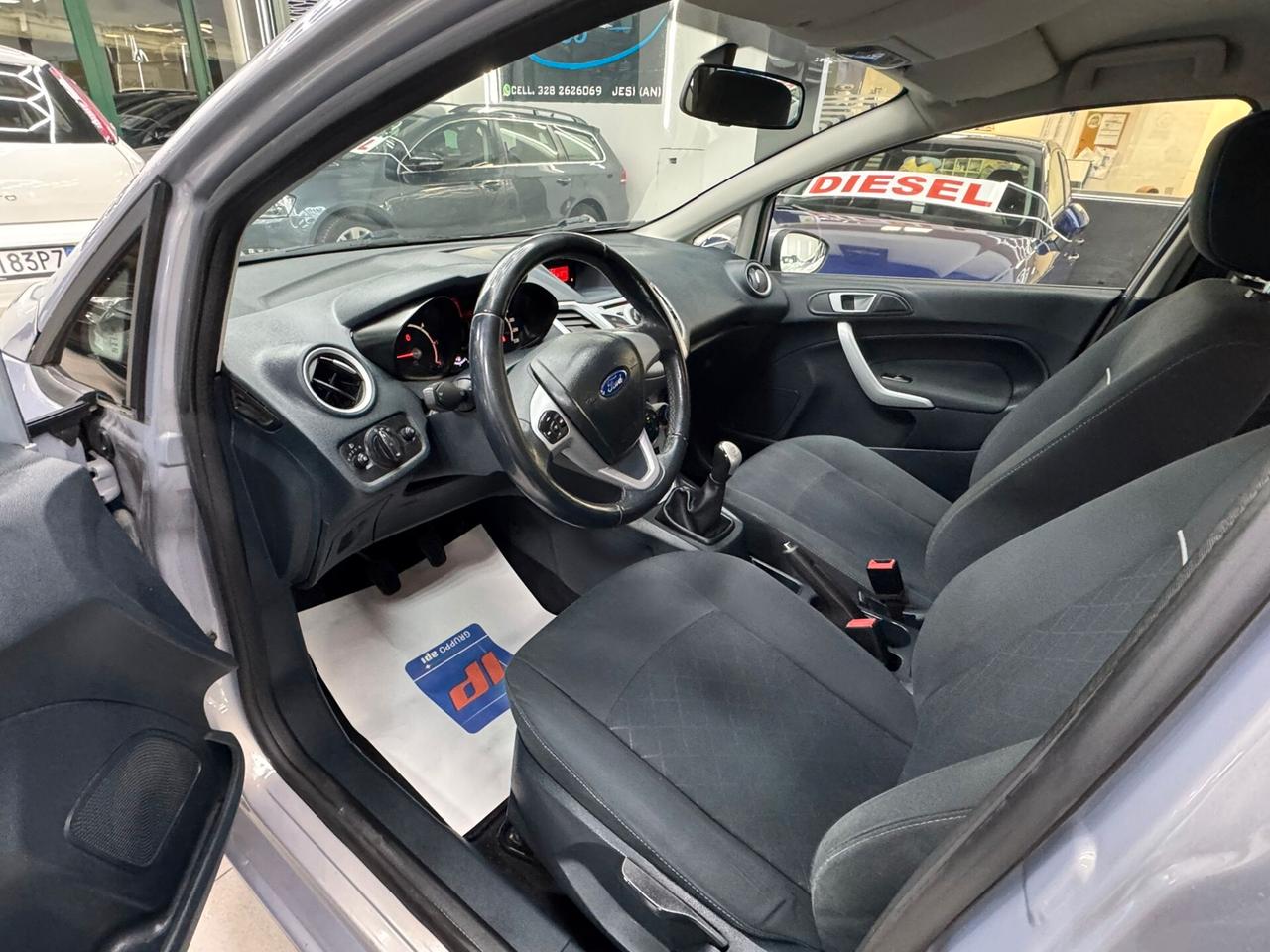 Ford Fiesta 1.4 TDCi 70CV 5 porte Titanium