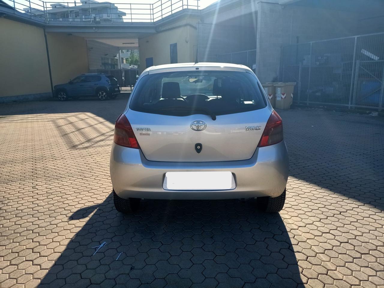 Toyota Yaris 1.0 5 porte Sol