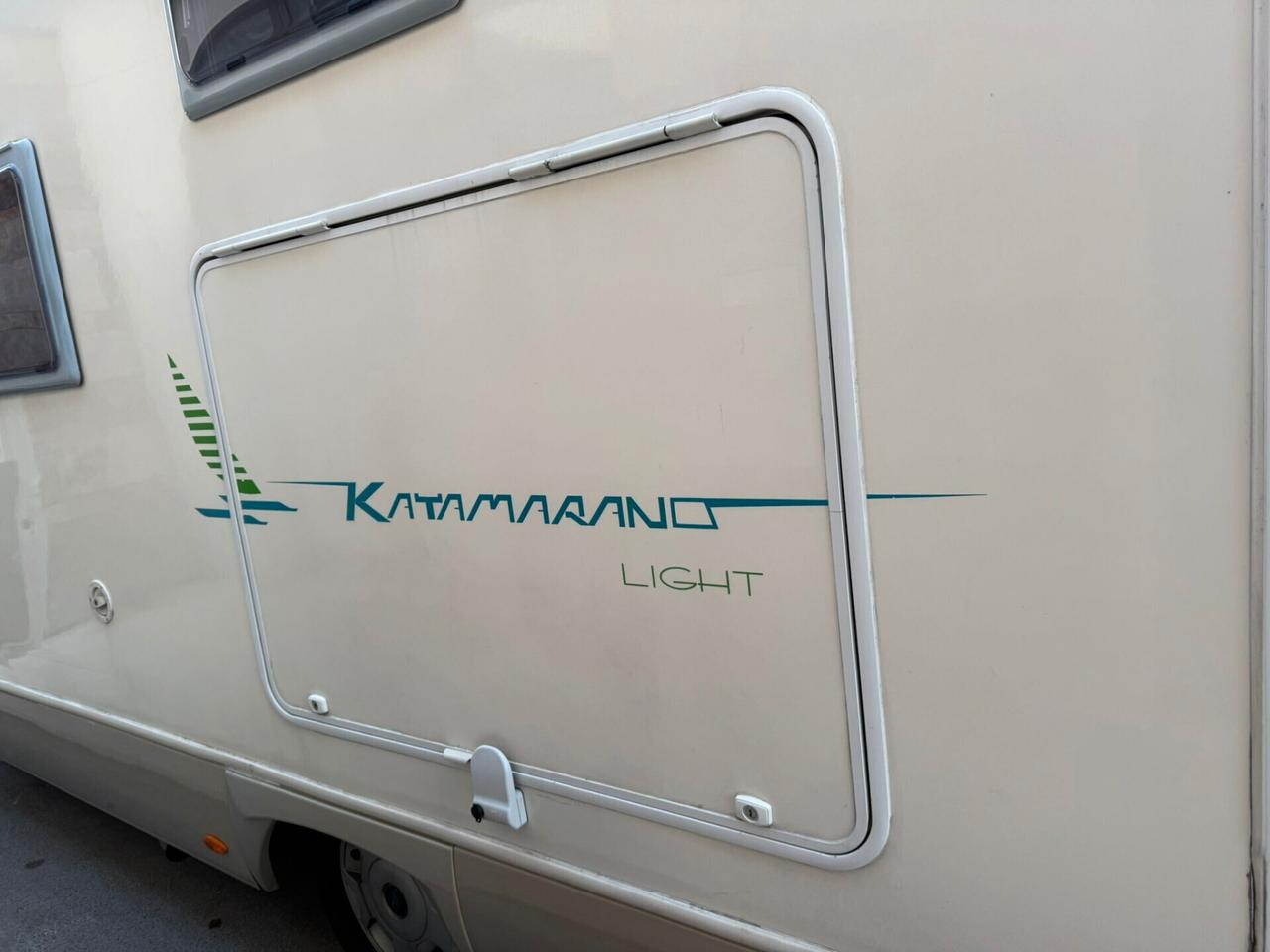 Ford KATAMARANO TRANSIT LIGHT