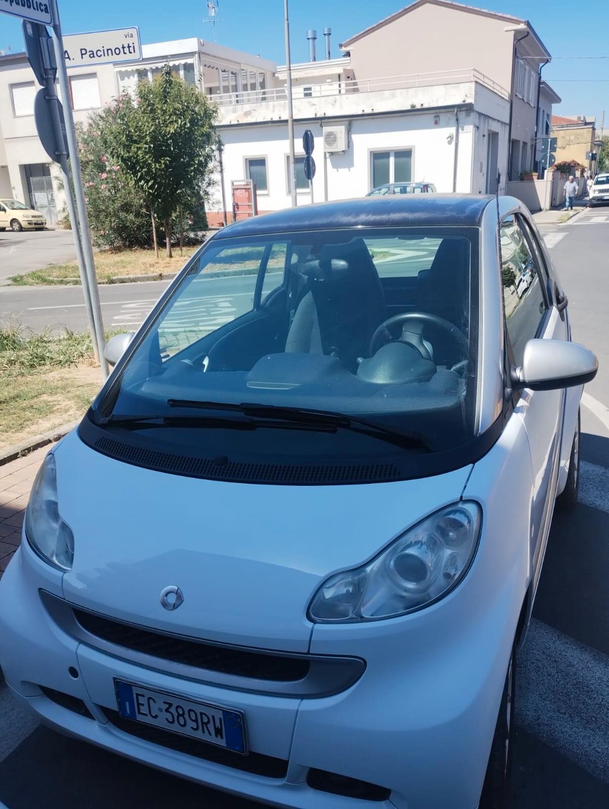 Smart ForTwo 52 kW MHD coupé White Tailor Made