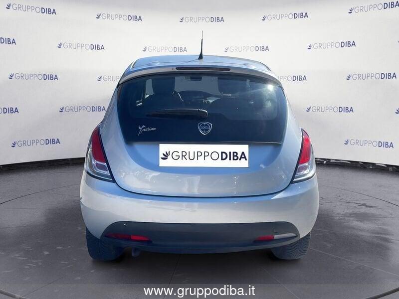 Lancia Ypsilon III 2011 Benzina 0.9 t.air Gold ecochic metano 80cv