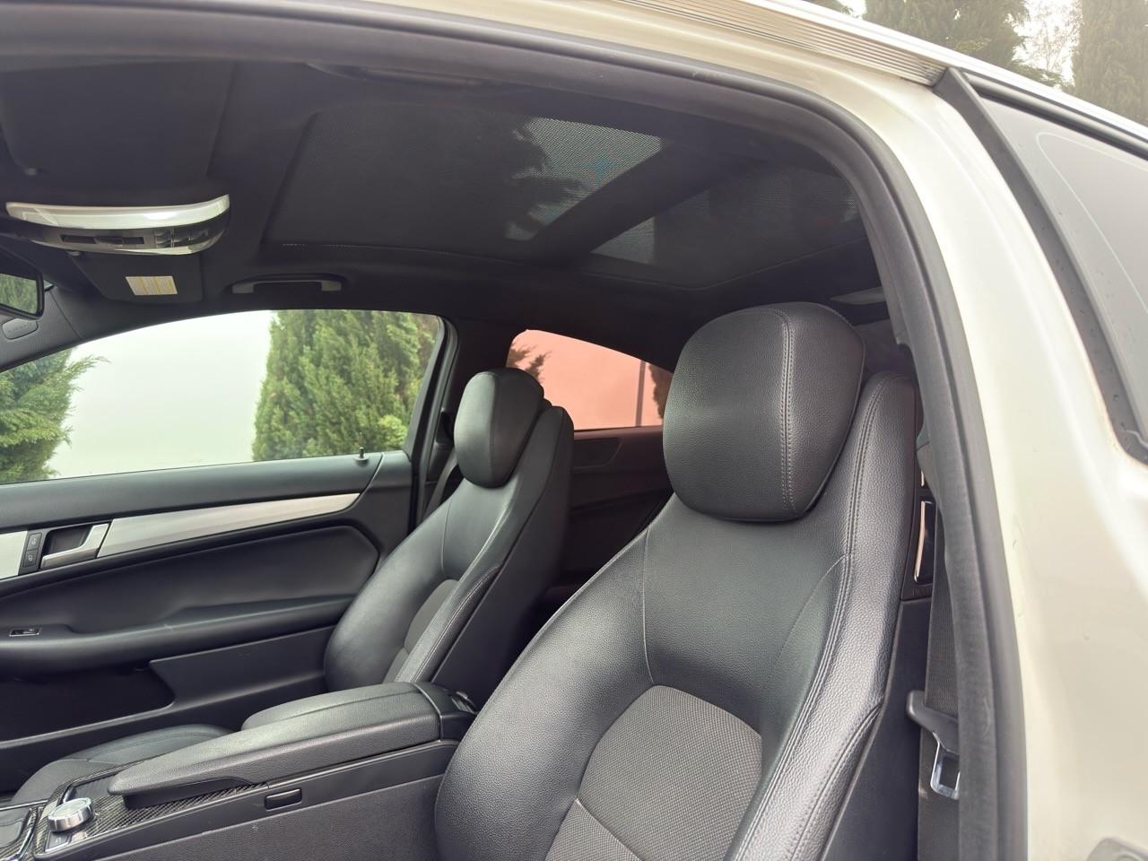 Mercedes-benz C 220 CDI Coupé Avantgarde AMG