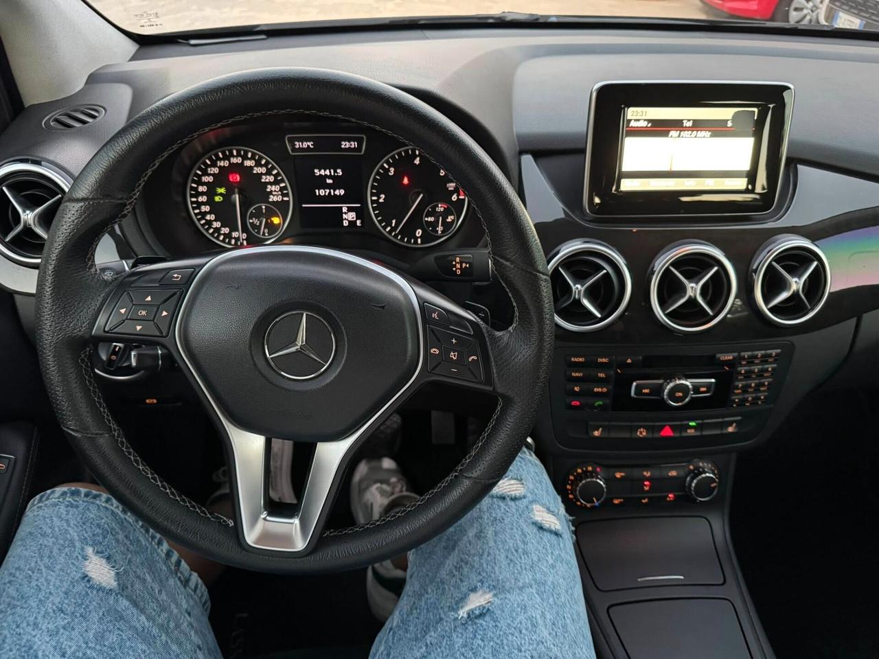 MERCEDES B180d SPORT