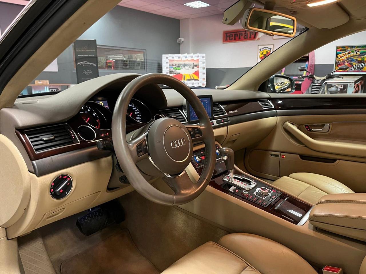 Audi A8 L 4.2 V8 FSI quattro tiptronic