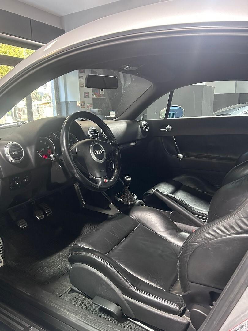 Audi TT quattro 180cv