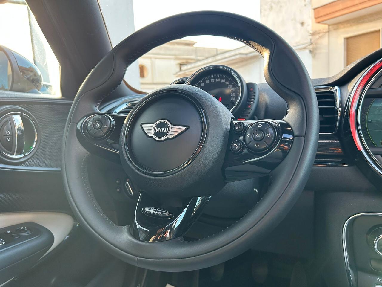 Mini CLUBMAN 2.0 150Cv TETTO/PELLE/NAVI/LED-2016