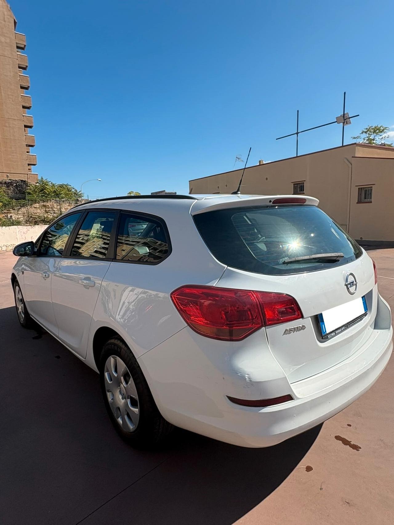 OPEL ASTRA 1.4 BENZINA SW POCHI KM CON GARANZIA