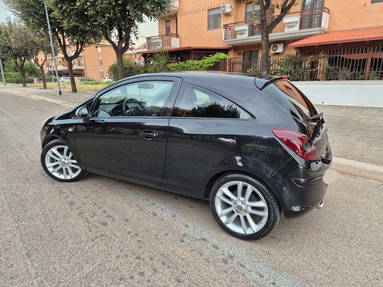 Opel corsa 1.3 multijet 95cv edition anno 2011