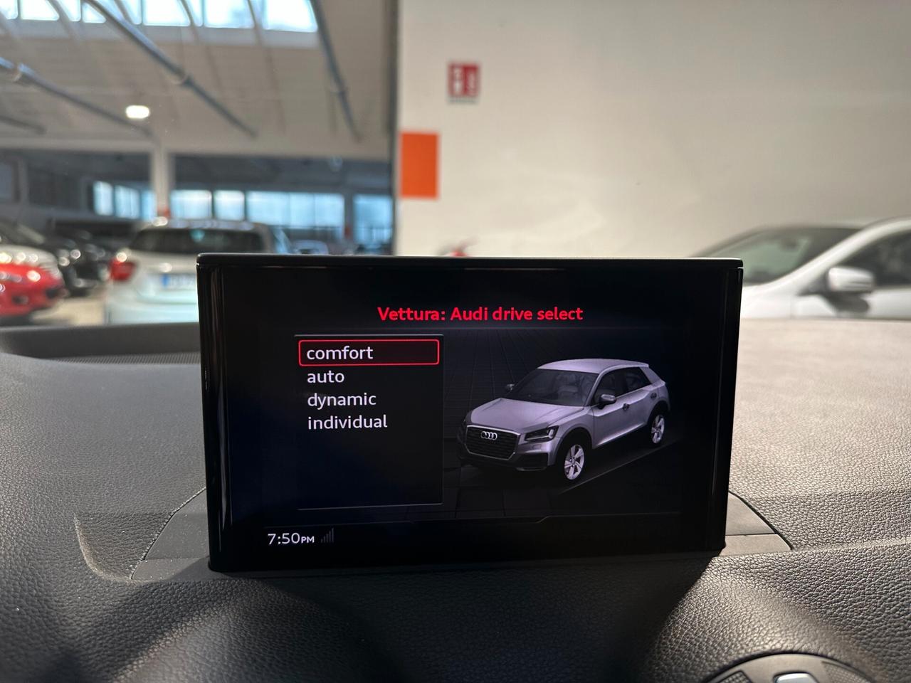 Audi Q2 1.6 TDI S tronic - line FILL LED