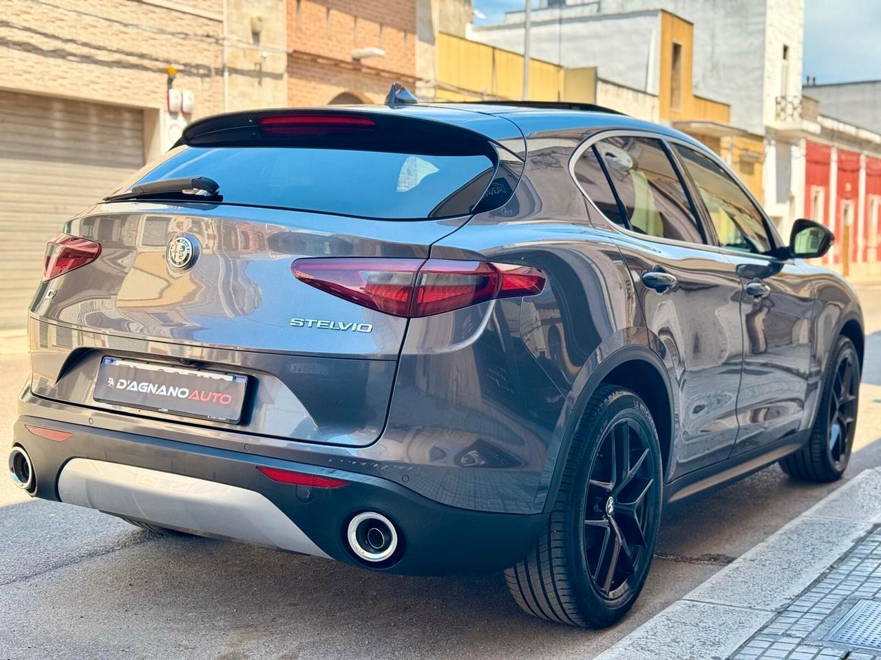 ALFA ROMEO STELVIO 2.2 210HP EXECUTIVE AT8 Q4 EU6- 2017 *TETTO,HARMAN KARDON*