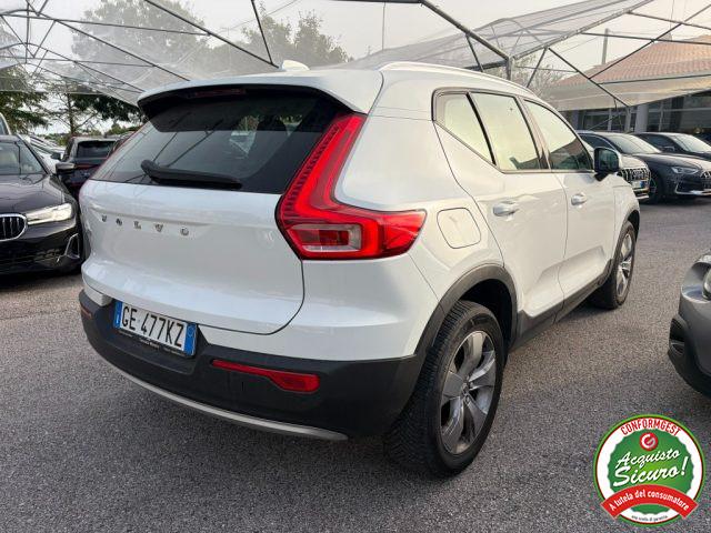 VOLVO XC40 T2 Geartronic Momentum