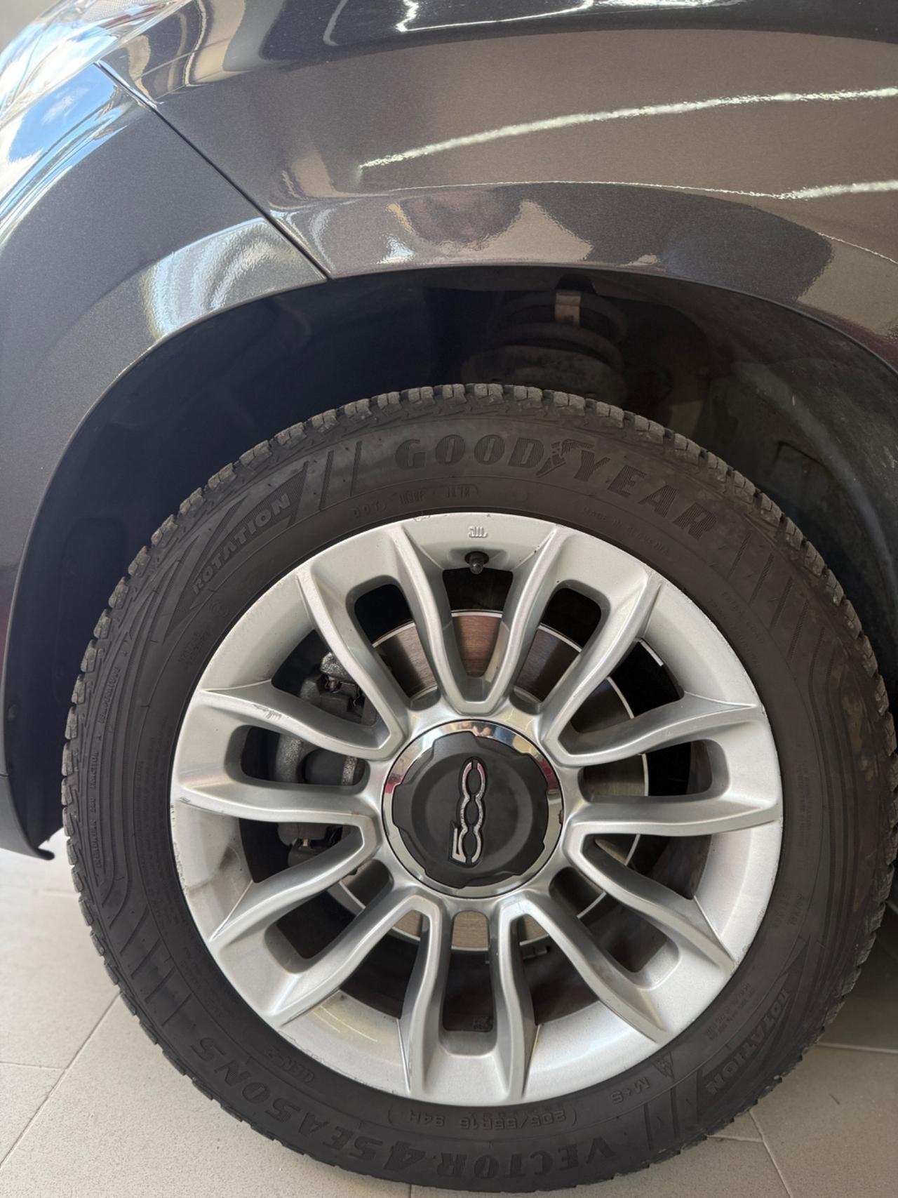 Fiat 500L 1.3 Mjt 95 CV Lounge / tetto panoramico