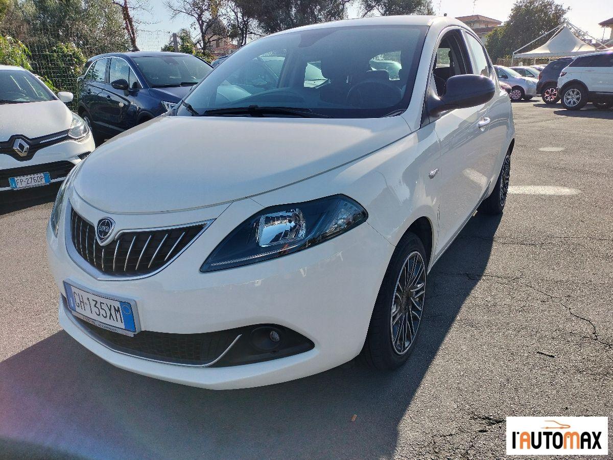 LANCIA - Ypsilon 1.0 firefly hybrid Gold s&s 70cv