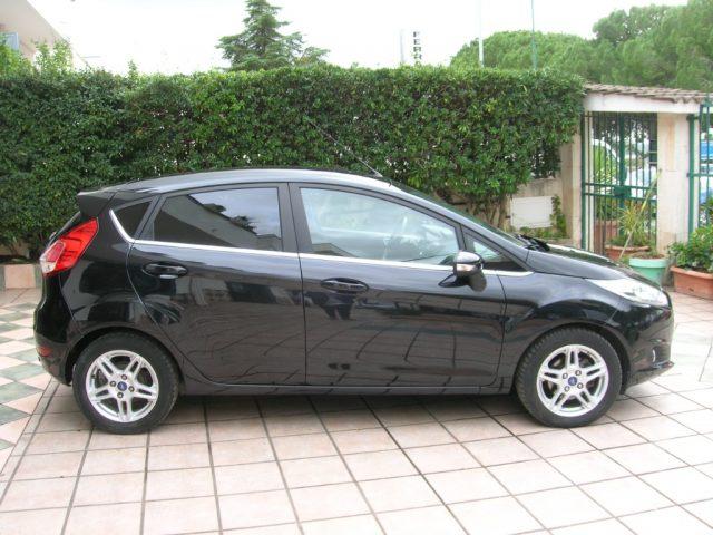 FORD Fiesta 1.5 TDCi 75CV 5 porte Titanium